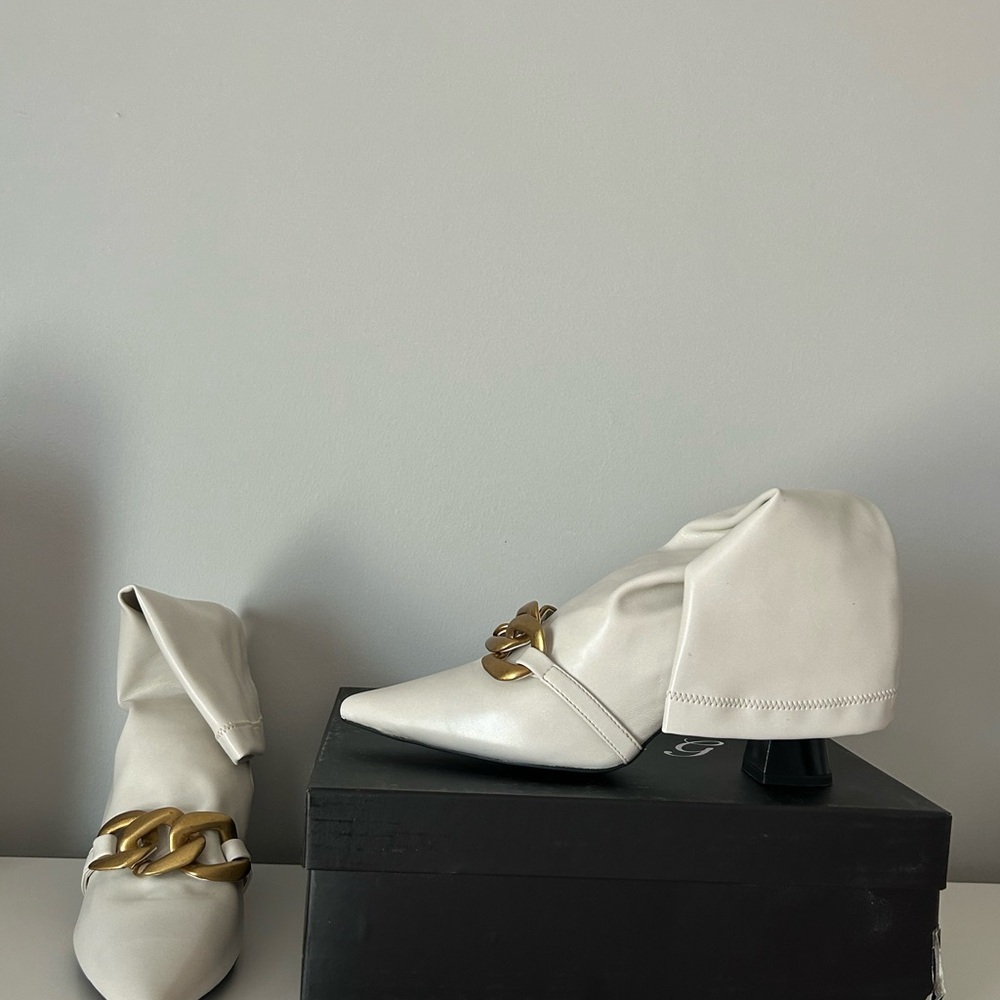 White and Gold Heeled Boots with Luxurious Chain Detail